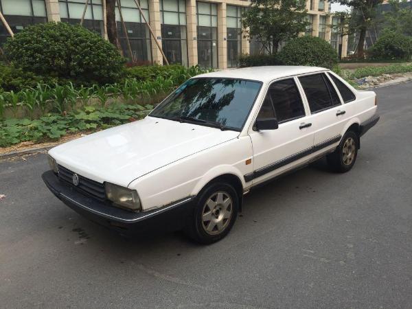 【杭州】2003年12月 大众 桑塔纳 1.8 gli 基本版 白色 手动挡
