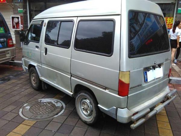 【厦门】2006年8月 五菱 兴旺 2006款 五菱兴旺 6360bil 银灰 自动档