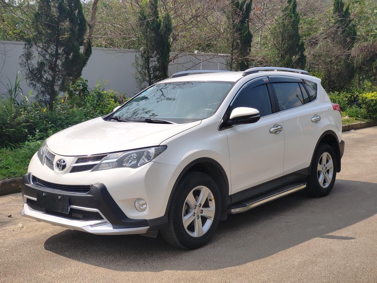 深圳2014年4月丰田rav4荣放2013款20lcvt两驱都市版白色自动档