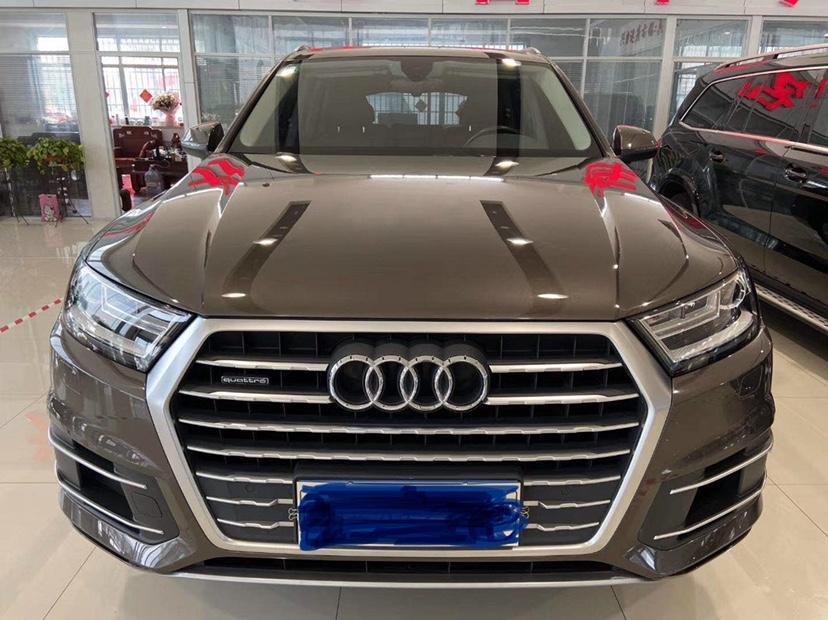 临沂2017年8月奥迪奥迪q72016款40tfsi舒适型香槟色手自一体
