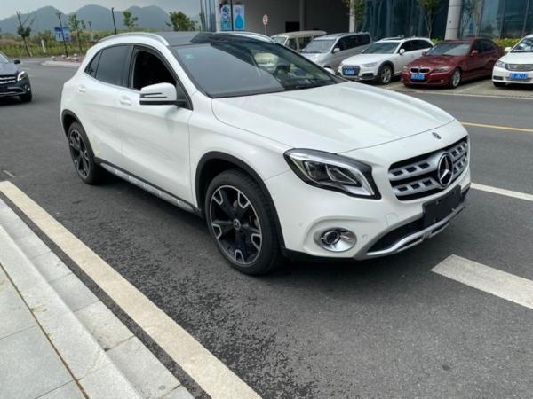 奔驰 奔驰GLA  2017款 GLA 220 4MATIC 时尚型