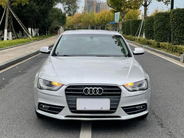 奥迪 奥迪A4L  2013款 35 TFSI 自动舒适型