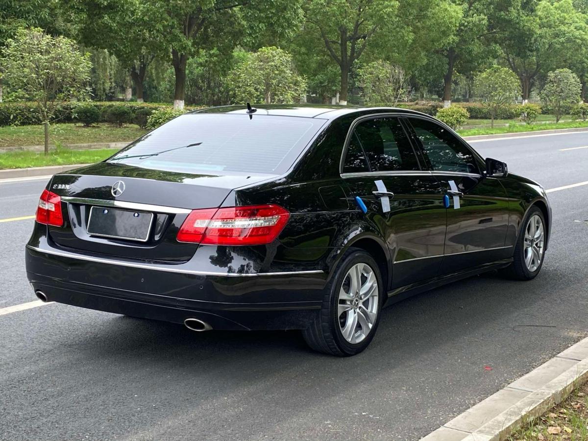 【南京】2010年6月 奔驰 奔驰e级 2010款 e 300 l 时尚型 手自一体