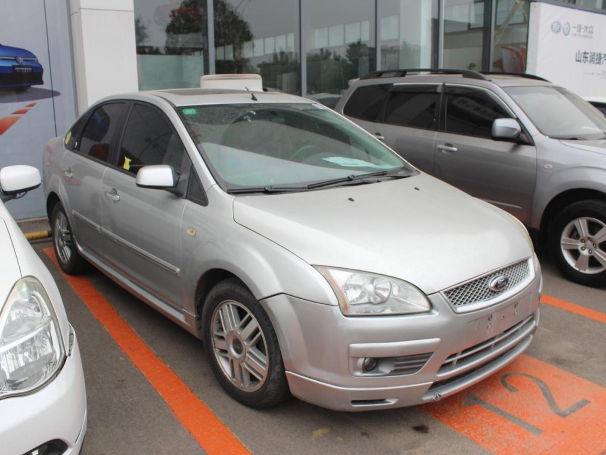 【济南】2006年8月 福特 福克斯 2005款 三厢 2.0l 自动豪华型 自动档