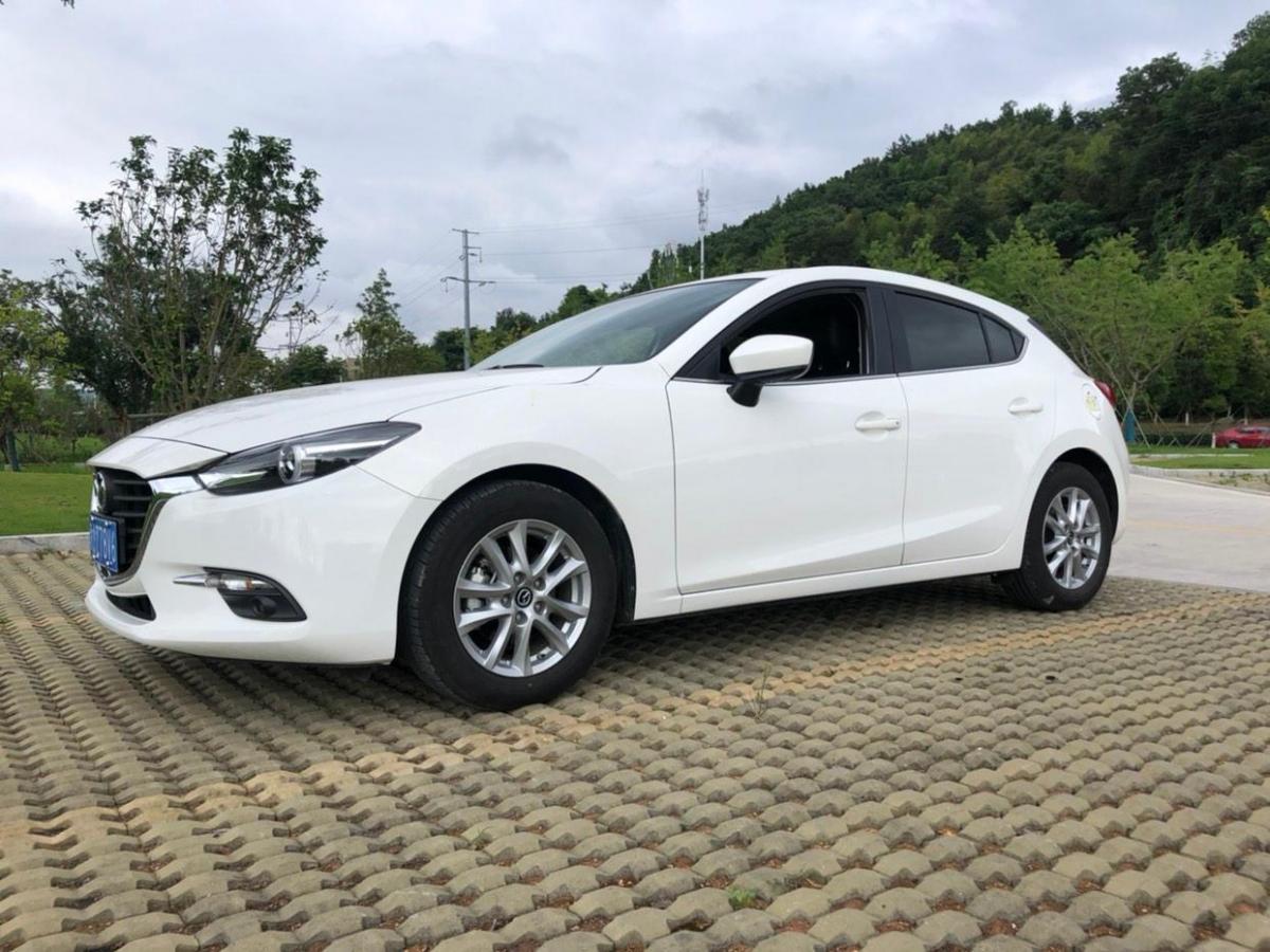 3axela昂克赛拉2019款云控版两厢15l自动舒适型国vi白色手自一体
