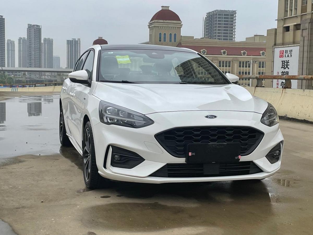 【武汉】2021年04月 福特 福克斯 2020款 三厢 ecoboost 180 自动st