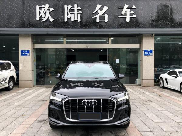 奥迪 奥迪Q7  2020款 55 TFSI quattro S line运动型