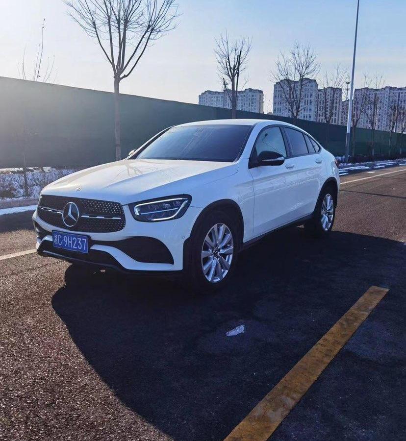 台州2021年6月奔驰奔驰glc2021款glc2604matic轿跑suv白色手自一体