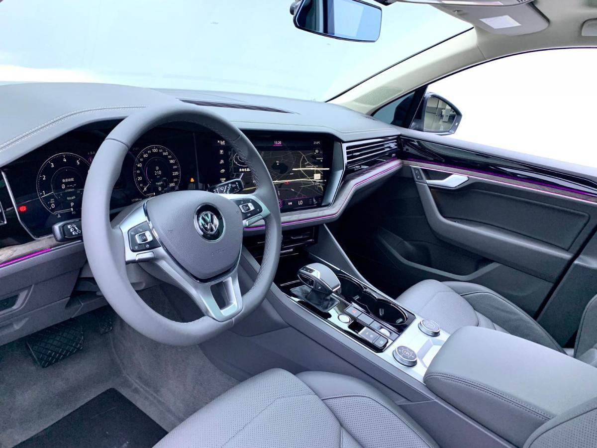 大众 途锐  2020款 2.0tsi 锐尚版 国vi图片