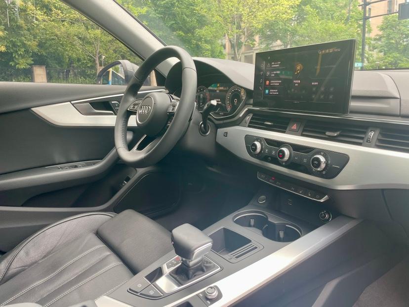 奧迪 奧迪A4L  2024款 40 TFSI 時(shí)尚動(dòng)感型圖片