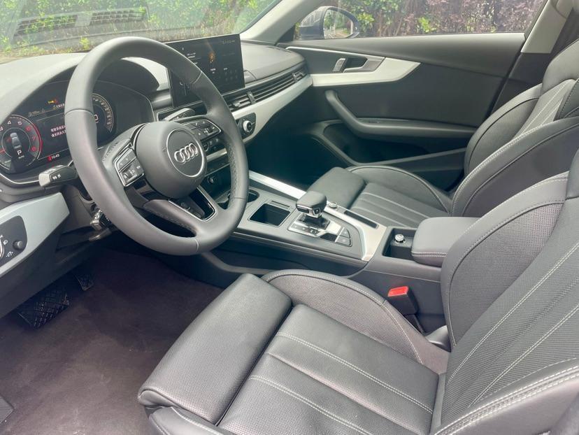 奧迪 奧迪A4L  2024款 40 TFSI 時(shí)尚動(dòng)感型圖片