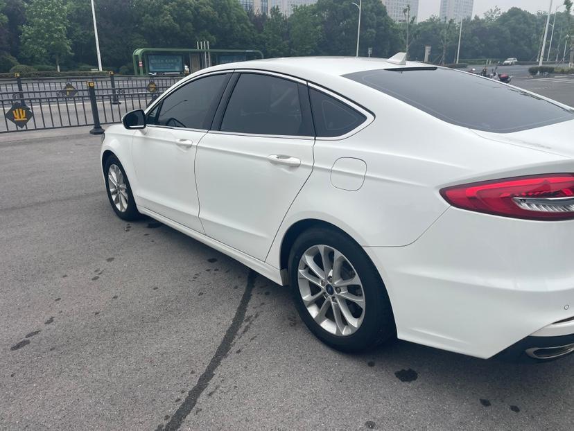 福特 蒙迪歐  2020款 EcoBoost 180 時(shí)尚型圖片