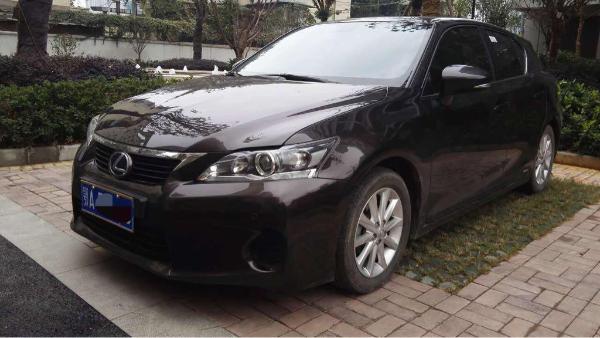 【武汉】2013年4月 雷克萨斯 ct ct200h 1.8 精英版 黑色 自动档