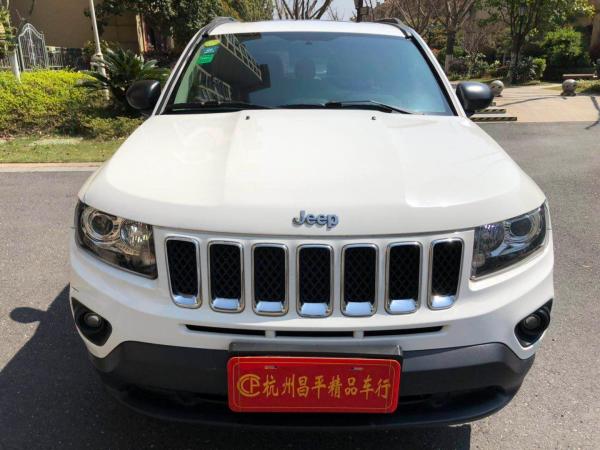 Jeep 指南者  2015款 2.0L 两驱运动版