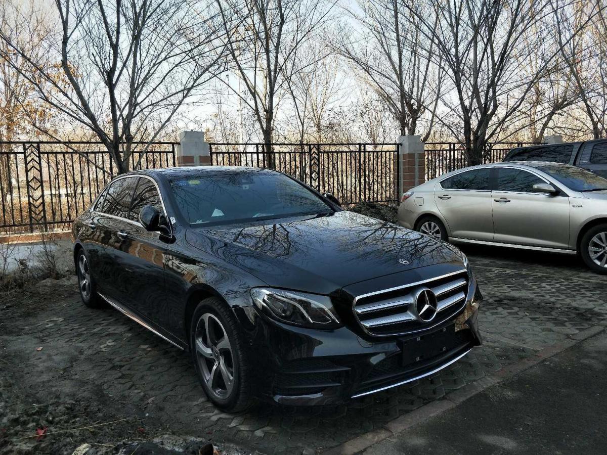 乌鲁木齐2017年9月奔驰奔驰e级2017款e300coupe20t黑色手自一体