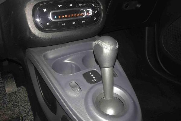 2016年5月smartfortwo2015款10l52千瓦硬顶激情版