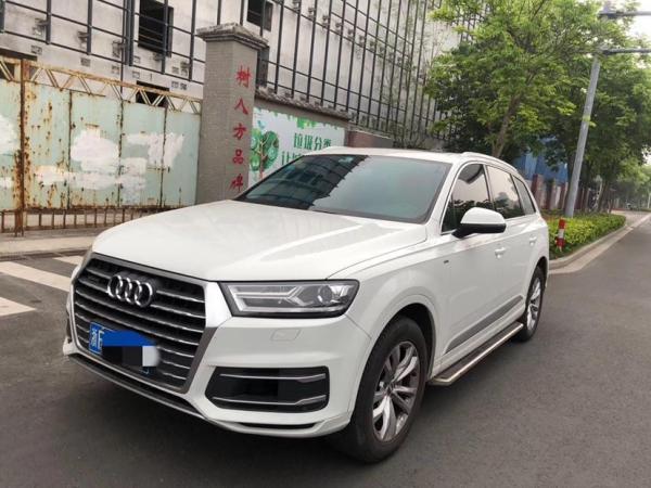 奥迪 奥迪Q7  2016款 Q7 40TFSI quattro 舒适型