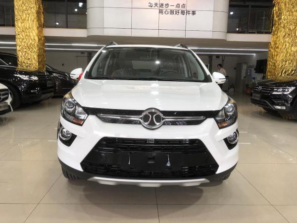 北汽绅宝 X25  2015款 1.5L 手动精英型