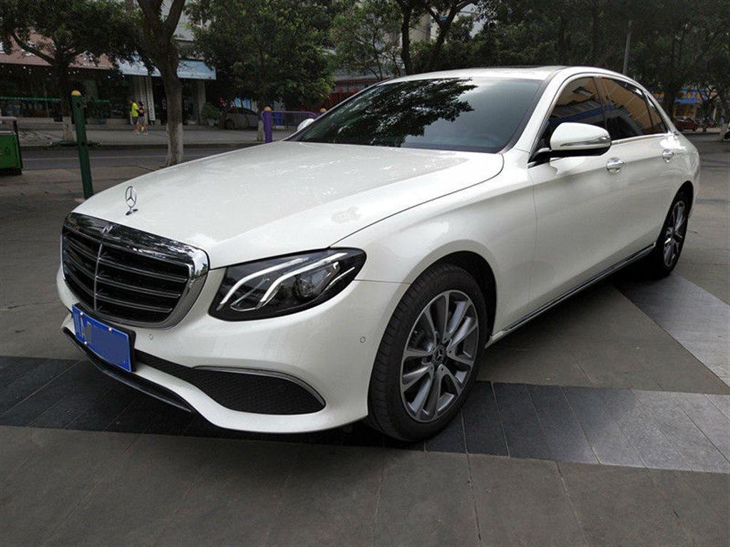 成都2017年9月奔驰奔驰e级2016款e300l20t时尚型白色自动档