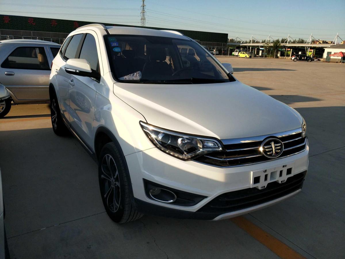 滨州2017年8月一汽森雅r72017款16l自动豪华型白色自动档