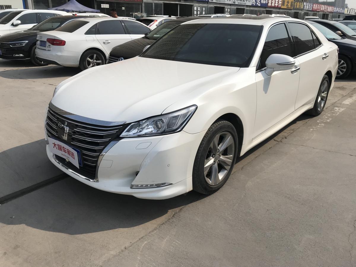 【焦作】2016年11月 丰田 皇冠 2017款 2.0t 运动版 白色 自动档