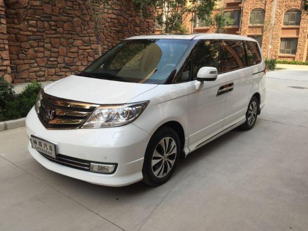 【山东】2012年5月 本田 艾力绅 2.4 vti-s 尊贵导航版 白色 自动档