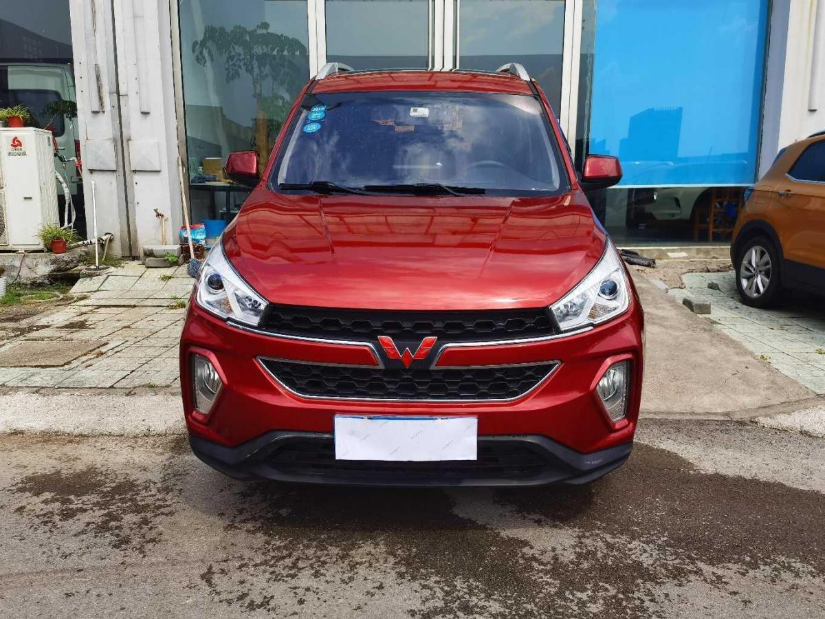 湖州2017年12月五菱五菱宏光s32018款15l手动豪华型红色手动挡