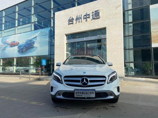 奔驰 奔驰GLA  2017款 GLA 220 4MATIC 豪华型