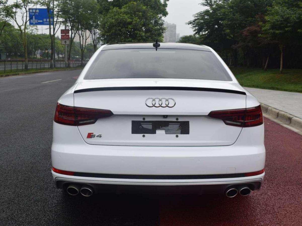 【长沙】2018年2月 奥迪 奥迪a4l 2018款 30周年年型 40 tfsi 时尚型