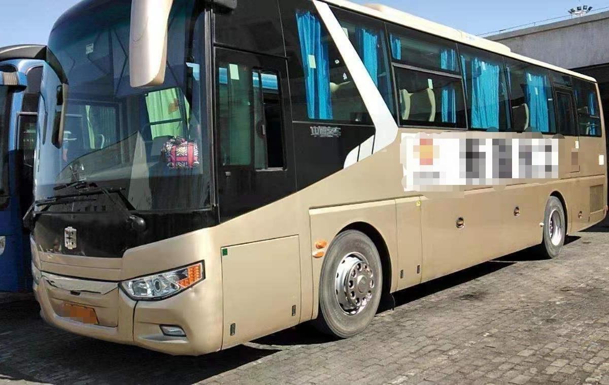 【济宁】2017年12月 中通6117型 香槟色 自动档