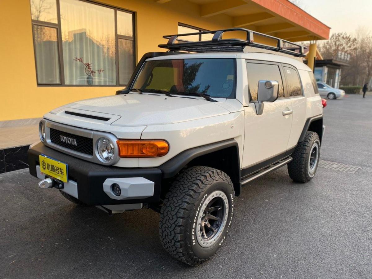 聊城2020年10月丰田fj酷路泽爆改款白色自动档