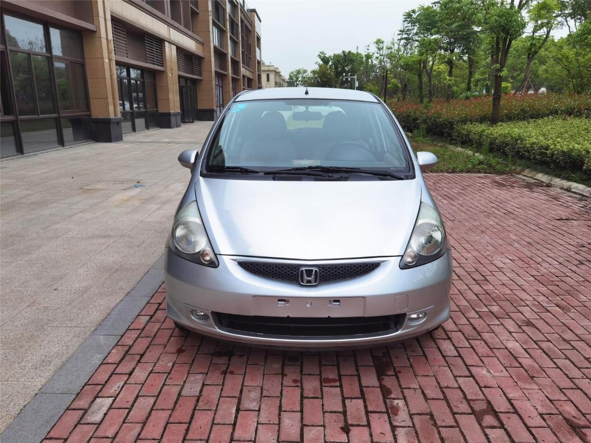 【嘉兴】2007年8月 本田 飞度 2007款 1.3l 手动标准版 手动挡