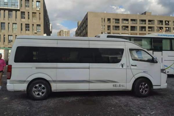 2018年1月 18座国五非营运海格6600型中型中巴