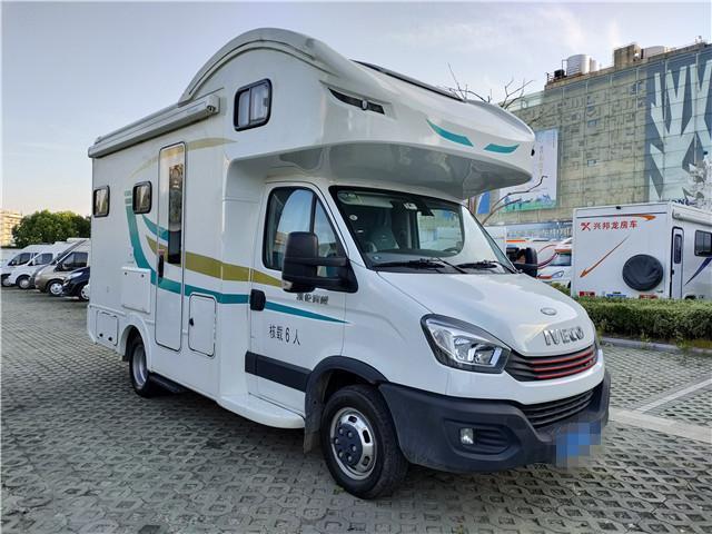 2020款 凯伦宾威依维柯欧胜c型房车 图片