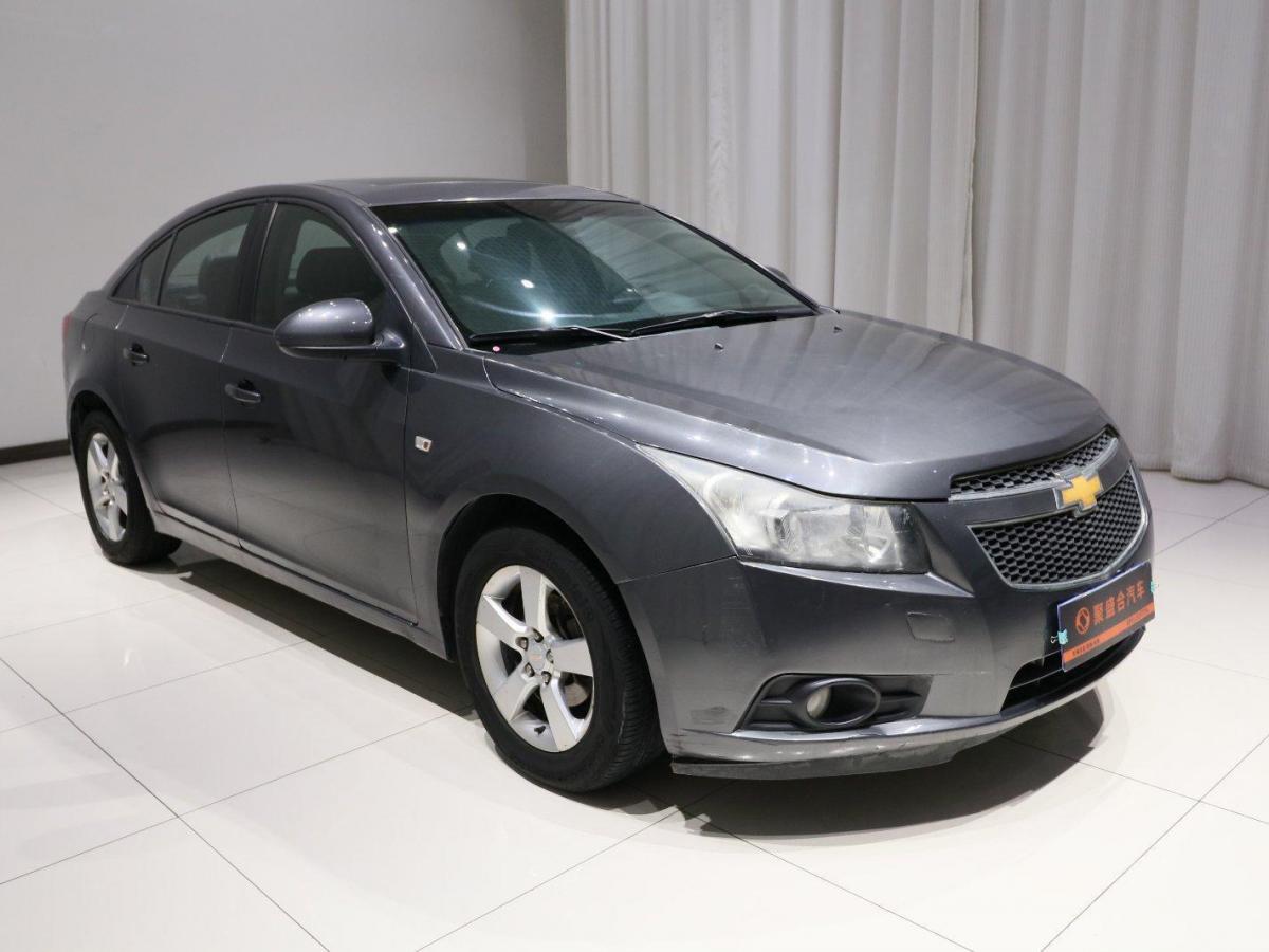 乌鲁木齐2011年7月雪佛兰科鲁兹2011款16lsemt变形金刚版灰色自动档