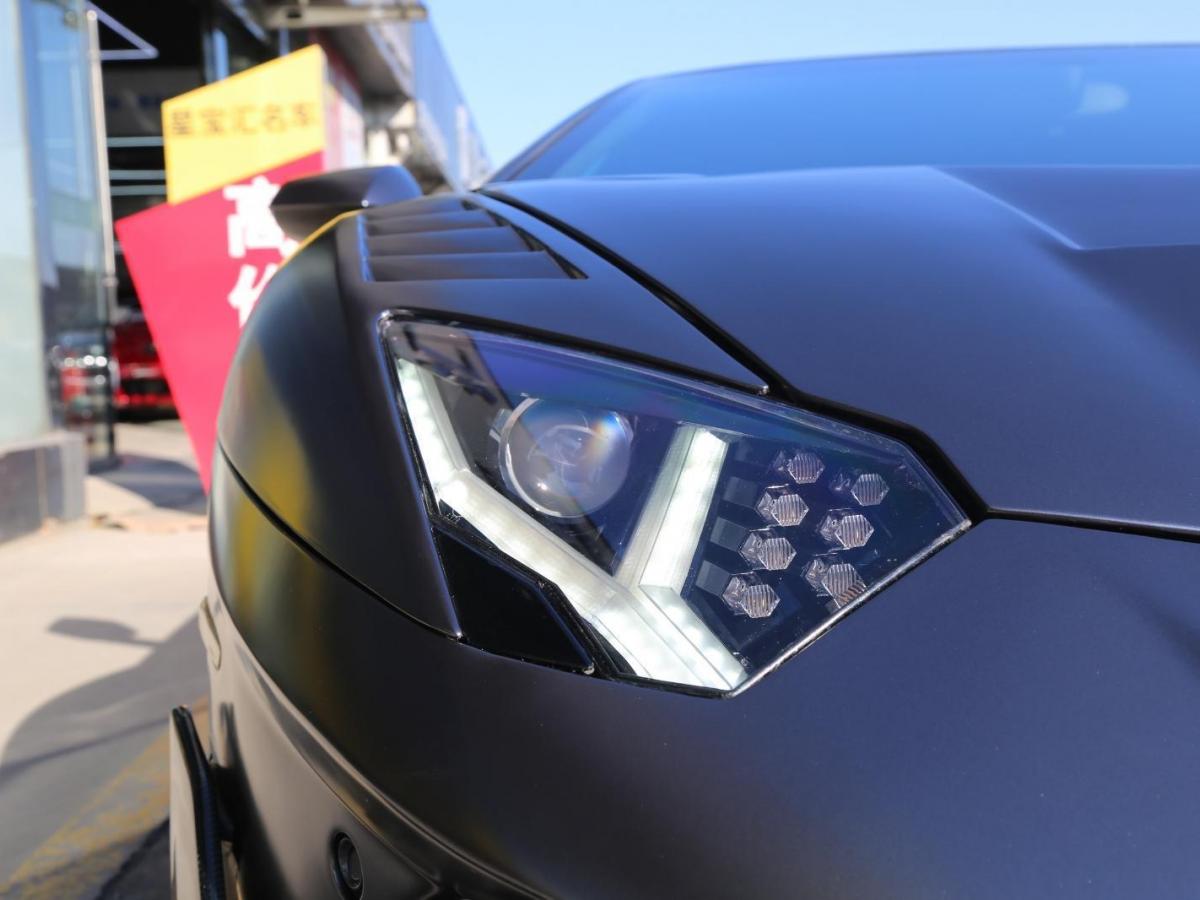 兰博基尼 aventador  2013款 lp 700-4 roadster 黑色 自动档对价格不
