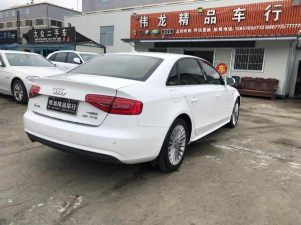 奥迪 奥迪A4L  2015款 A4L 35TFSI标准型