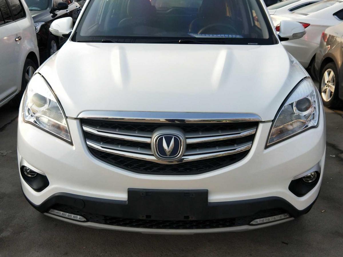 聊城2016年10月长安cs352016款16l手动豪华型白色手动挡