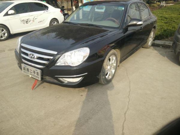 【济宁】2013年2月 现代 名驭 自动档中配 黑色 自动档