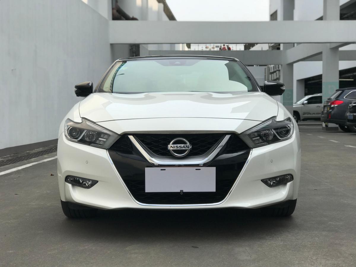 深圳2017年2月日产西玛2016款25lcvtxv至尊版白色自动档