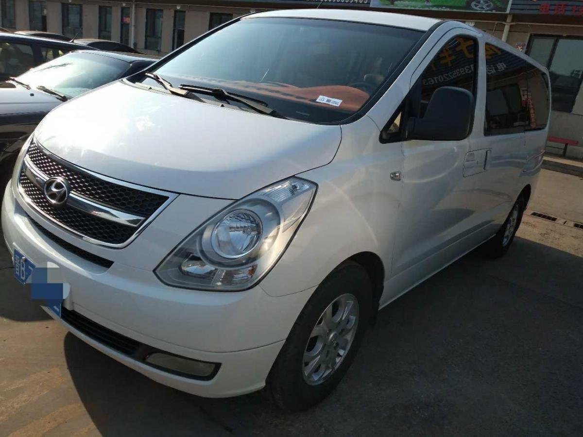 大同2013年5月现代h1辉翼2011款24l豪华版白色自动档