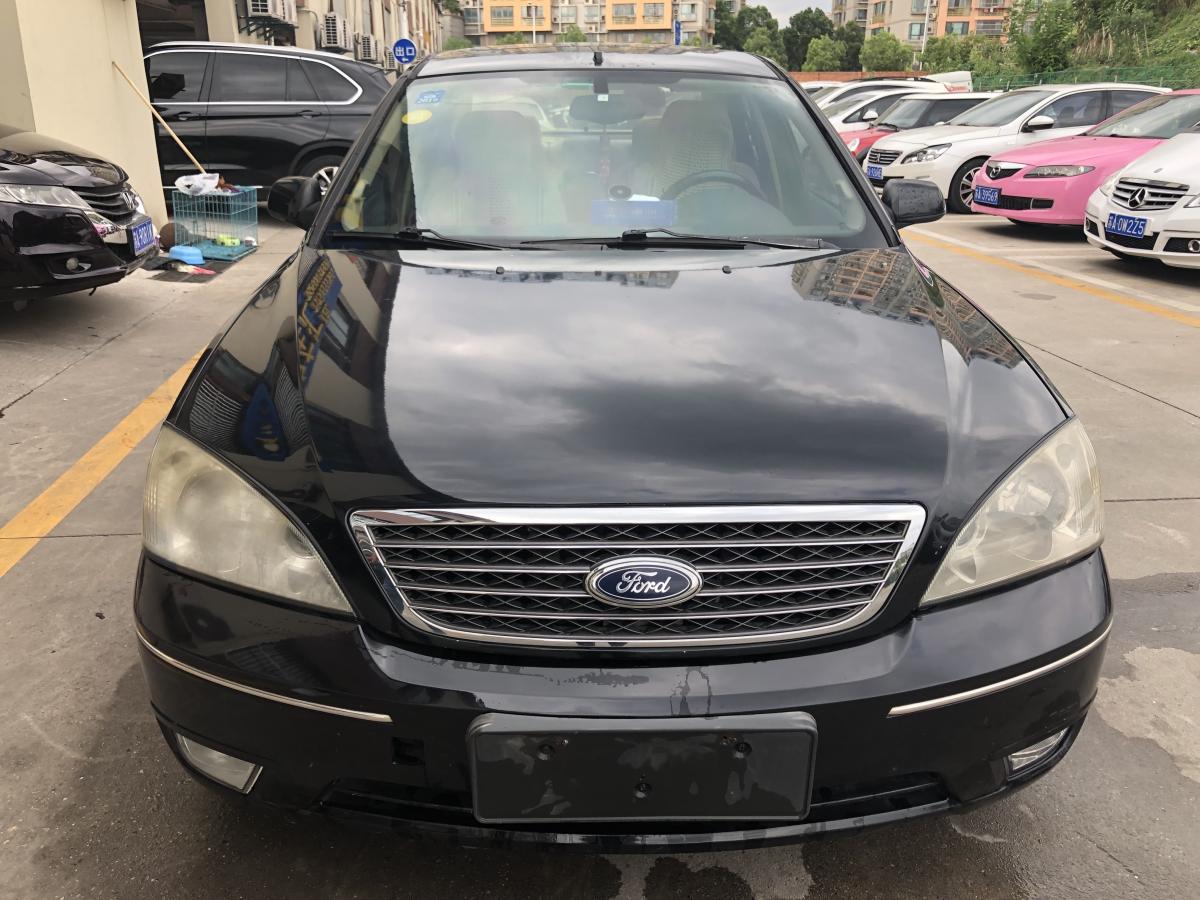 【南京】2004年4月 福特 蒙迪欧 2004款 2.0l 尊贵型 黑色 自动档