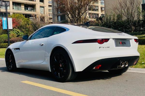 2017年12月捷豹ftype2018款30t硬顶版