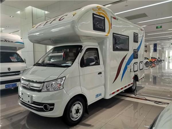 2018年8月2018年长安跨界王c型房车