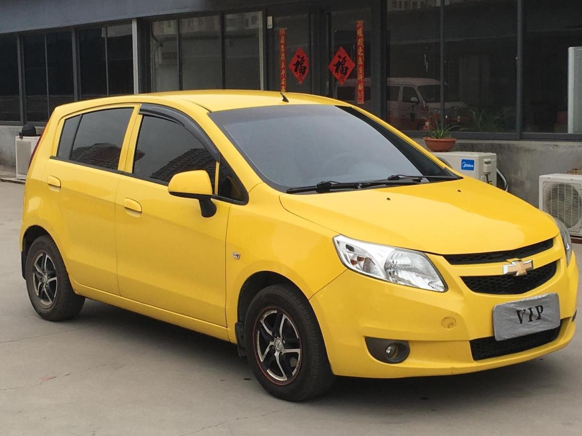 济南2011年2月雪佛兰赛欧2010款两厢12lamt理想版黄色自动档