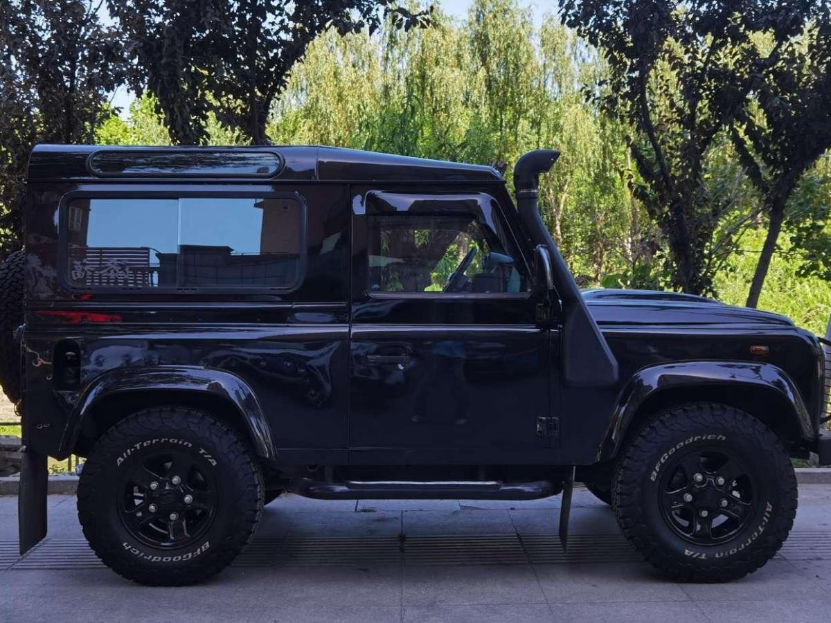 【临沂】2010年6月 路虎 卫士 2010款 冰火限量版 手动挡