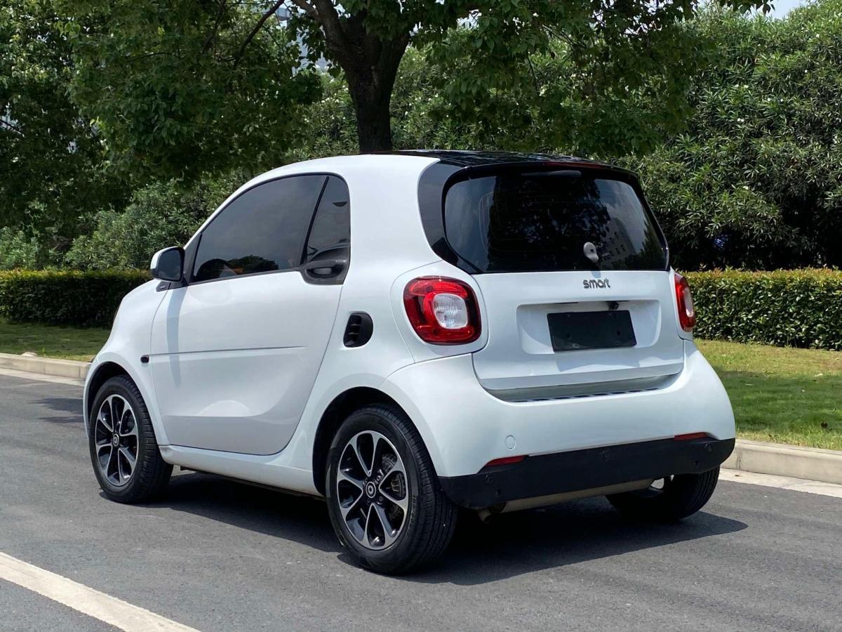 smart fortwo  2015款 1.0l 52千瓦硬顶激情版图片