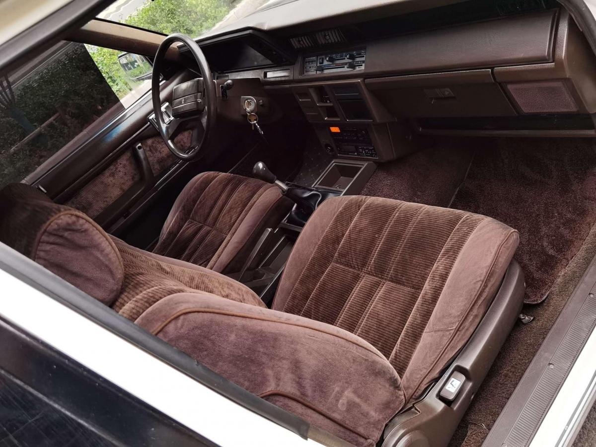 【淄博】1987年6月 丰田 皇冠 1992款 2.8l 手动挡