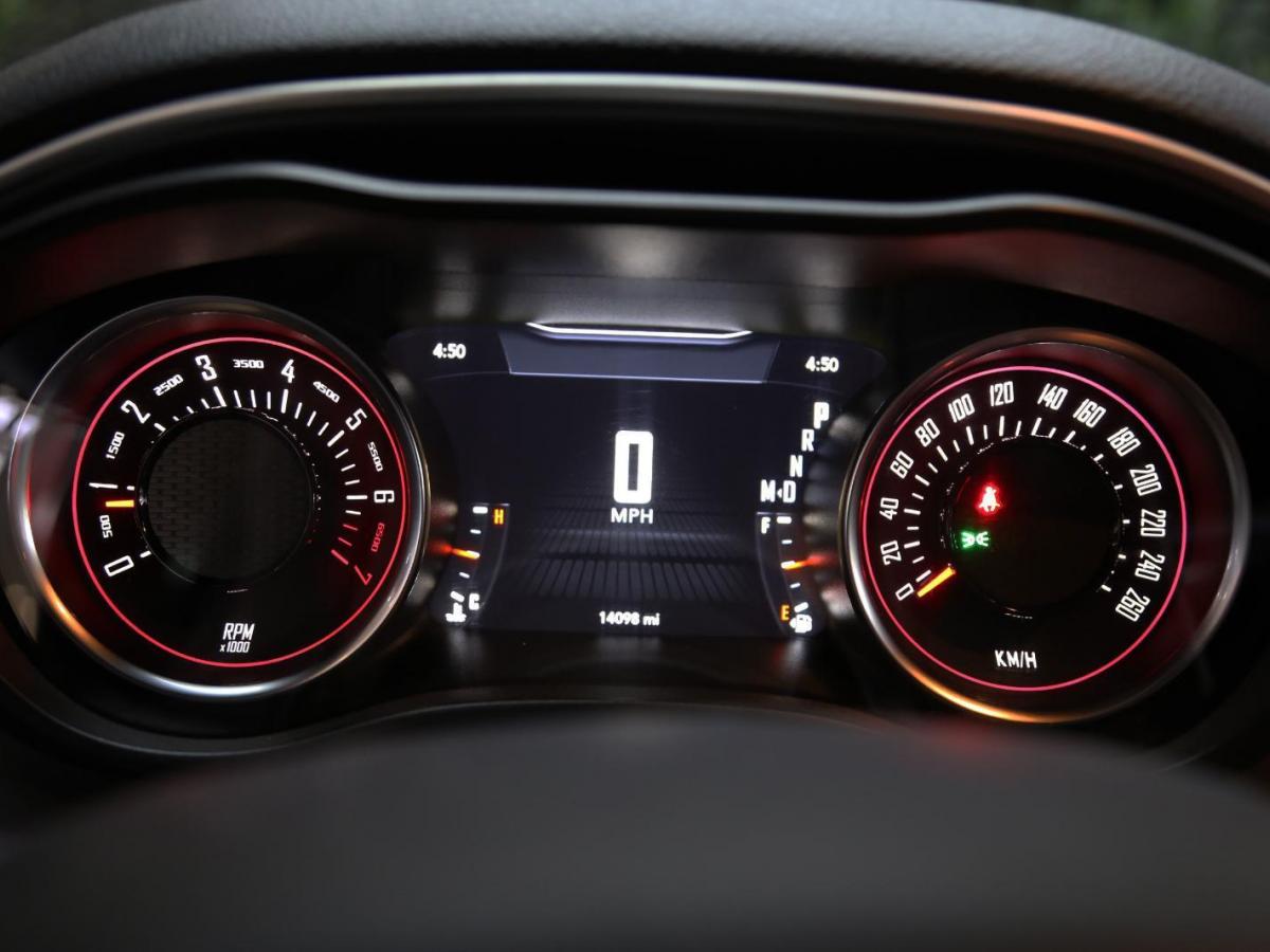 道奇 挑战者 2019款 3.6l sxt 天窗(加版)图片