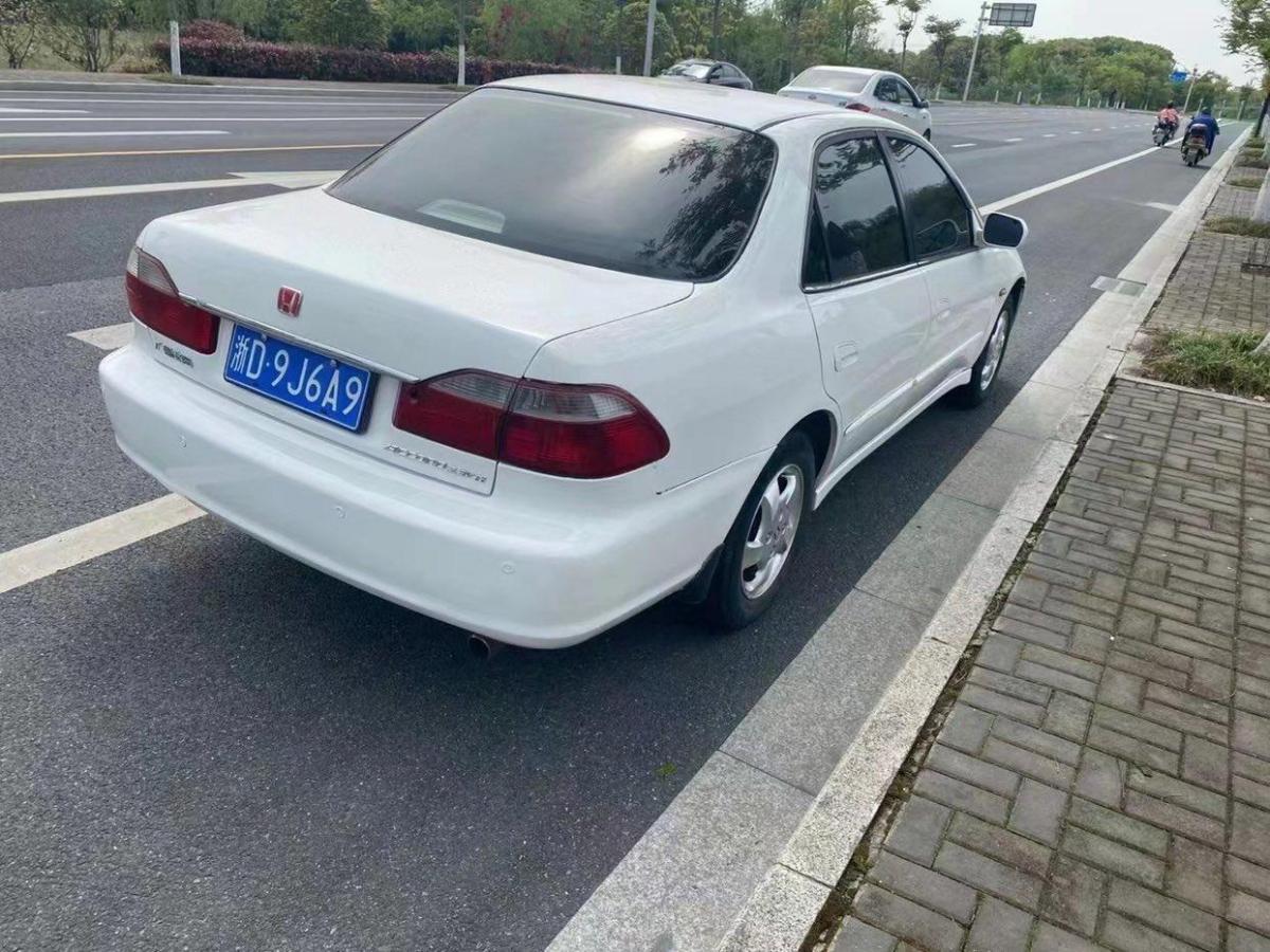 【绍兴】2001年3月 本田 雅阁 2001款 2.3 自动 手自一体